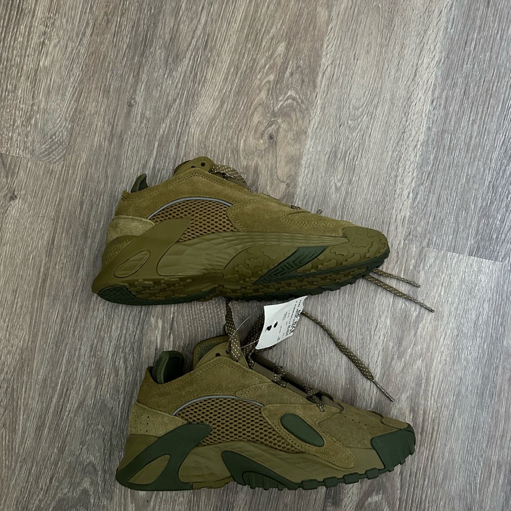 Adidas boys Khaki and Dark Green Sneakers - Picture 3 of 5